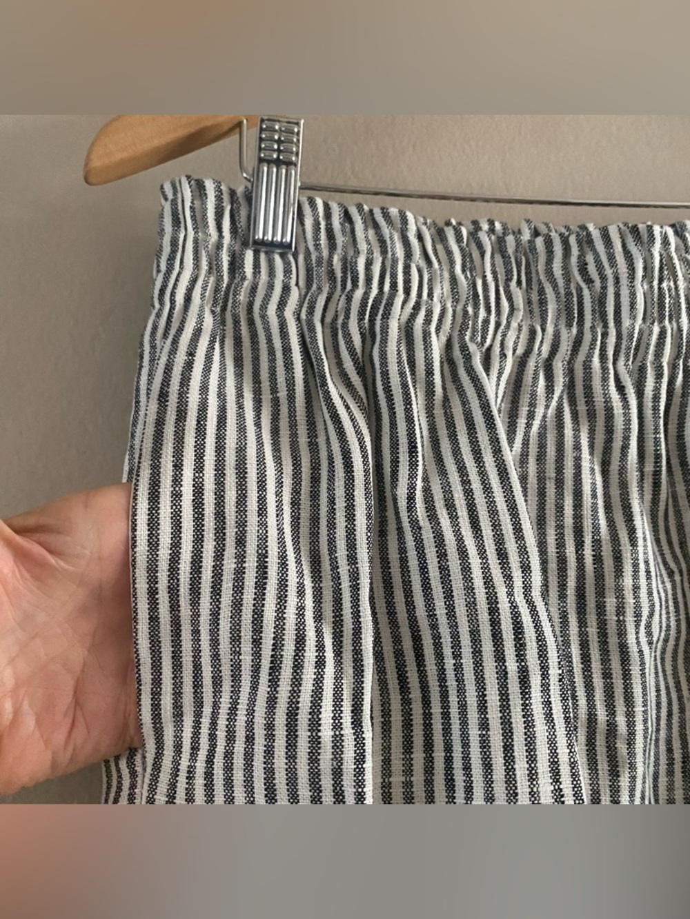 NWT Reformation Women’s Mila Smocked Waist Linen Shorts Vineyard Beachy Size XL - Picture 5 of 12
